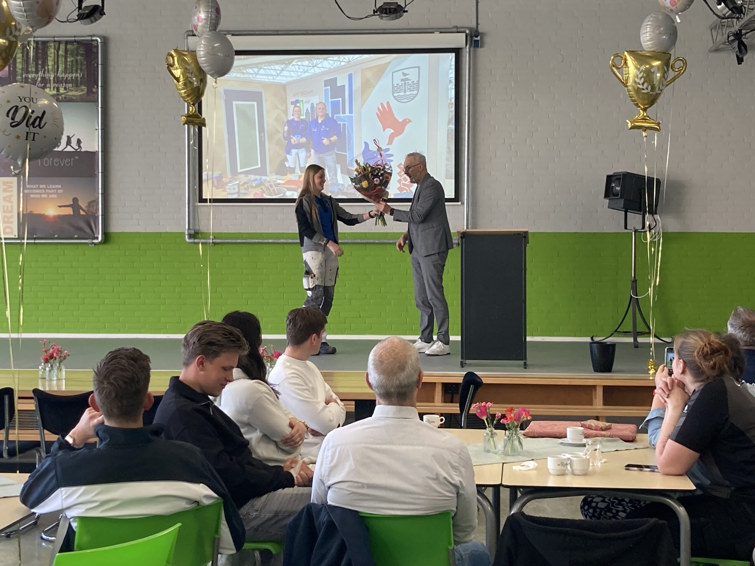 ROC Rivor huldigt Ilse