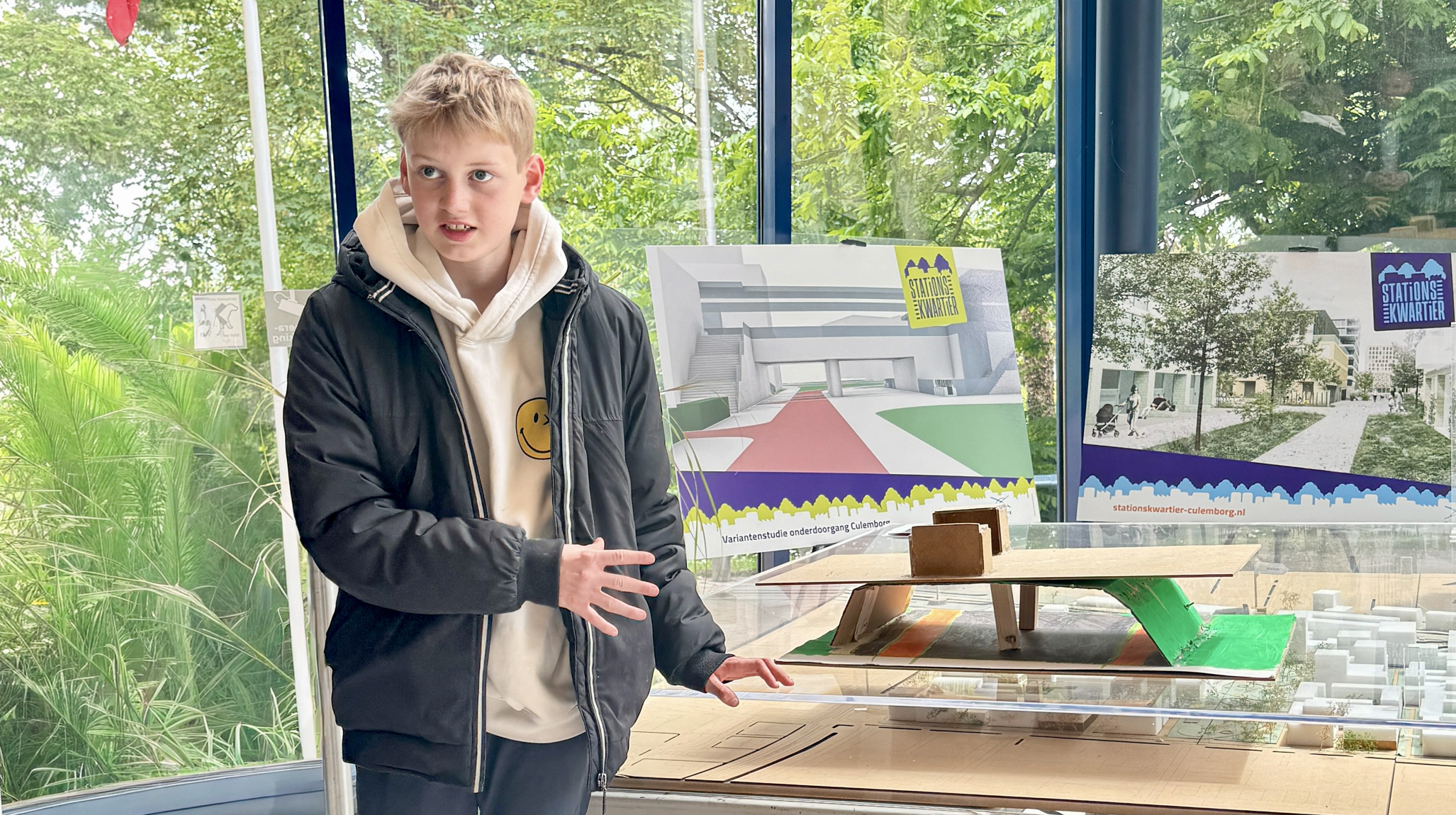 Leerlingen Lek en Linge presenteren conceptontwerpen voor beoogde nieuwe spooronderdoorgang Stationskwartier